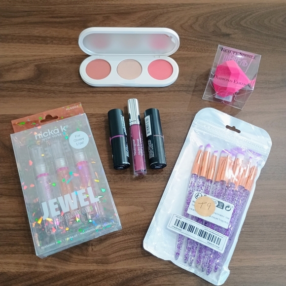 Other - Makeup Bundle With Make Up Brushes